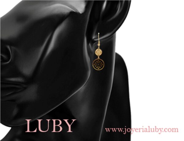 ARETES MEDALLAS COLGANTES - Imagen 3