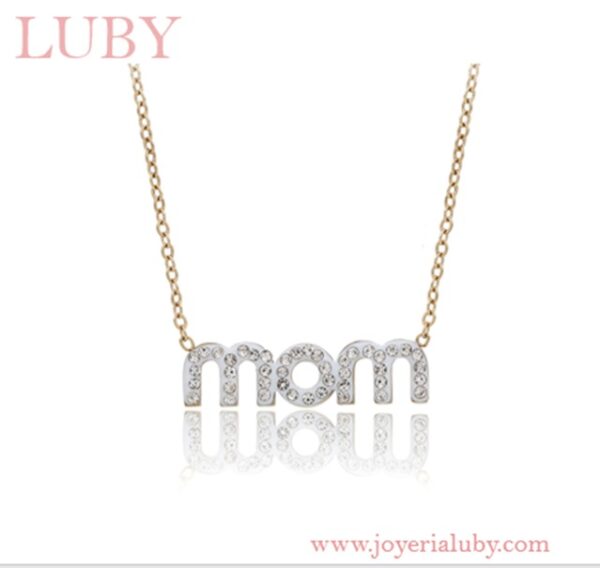 COLLAR mom