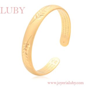 BRAZALETE CON GRABADO HOJAS